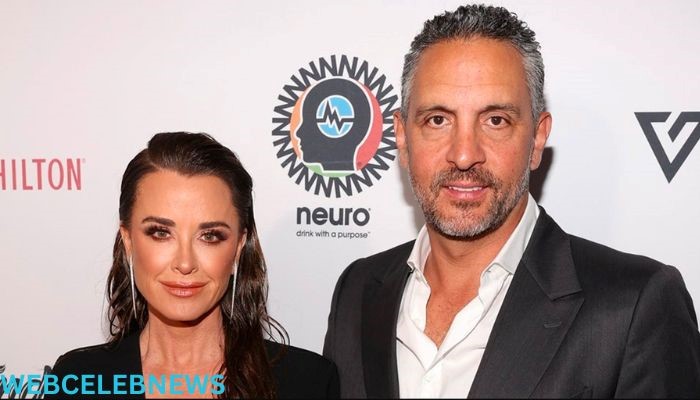 During an emotional BravoCon panel, Kyle Richards sobs while talking about her divorce